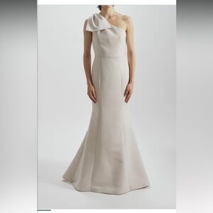 Amsale Sierra gown size 14- NOT altered